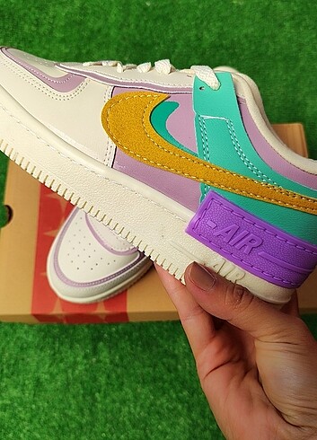 NIKE SHADOW