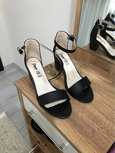 Zara Kısa topuk