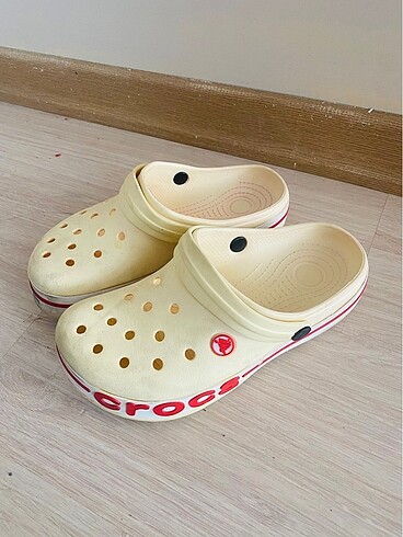 Crocs terlik