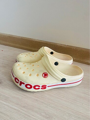 37 Beden çeşitli Renk Crocs terlik