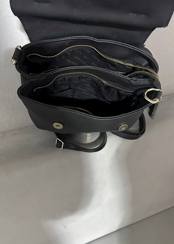 Siyah Deri Kadın Sırt Çantası - Görsel 3