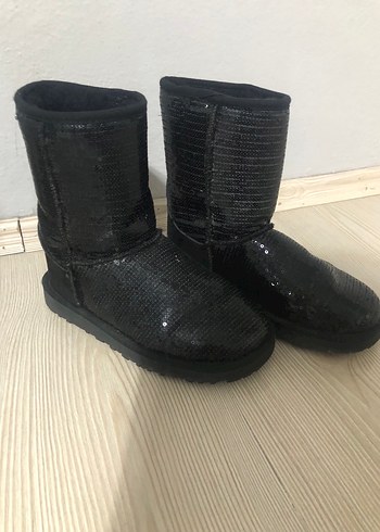 Siyah pullu ugg - Görsel 5