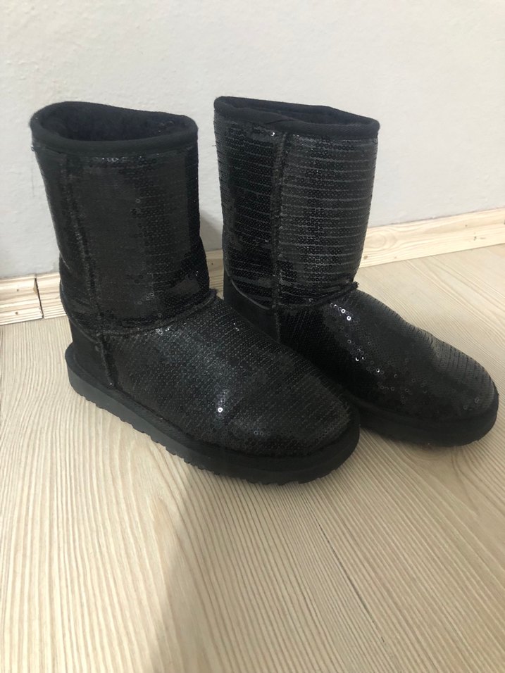 Siyah pullu ugg - Görsel 5