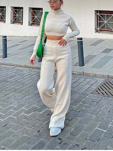 Oysho Bej ikili triko takım