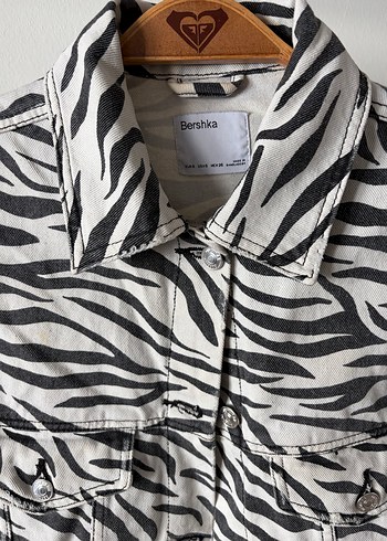 Kadın Zebra Desenli Mini Kot Ceket - Görsel 3