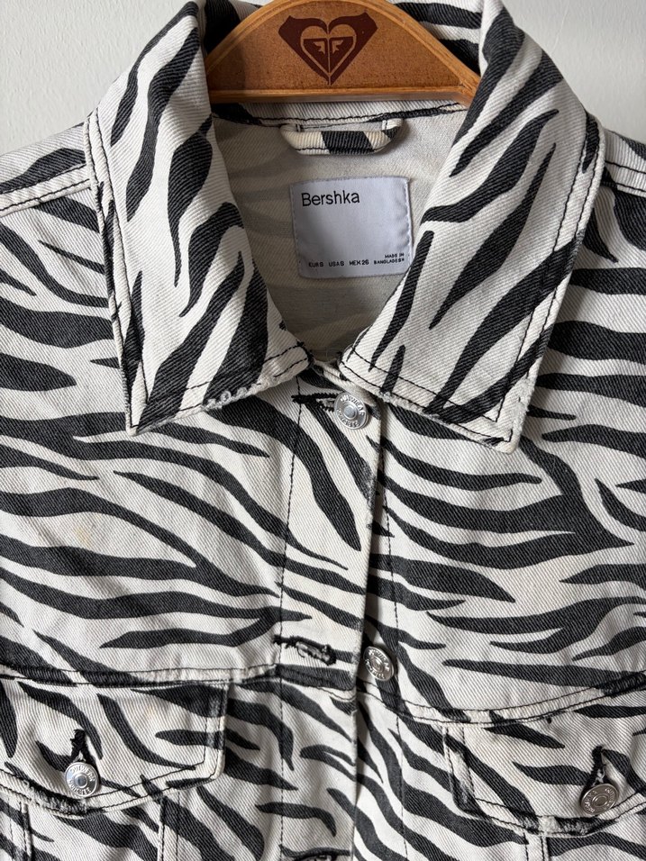 Kadın Zebra Desenli Mini Kot Ceket - Görsel 3