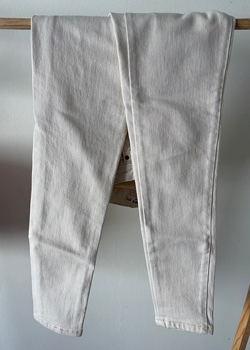 Düğmeli Beyaz Keten Kadın Jean Dar - Görsel 2