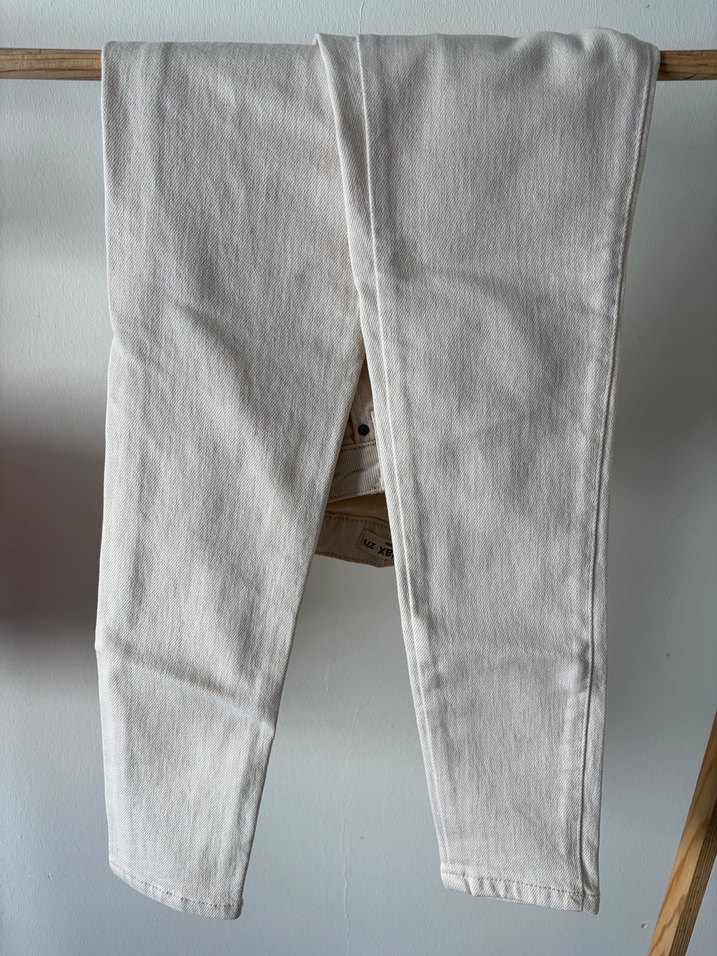 Düğmeli Beyaz Keten Kadın Jean Dar - Görsel 2