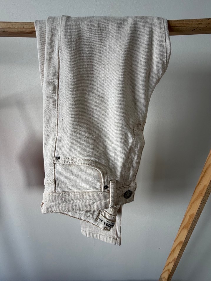 Düğmeli Beyaz Keten Kadın Jean Dar - Görsel 4