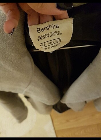 s Beden Bershka gri kaban