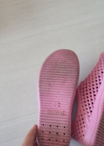 31 Beden pembe Renk Kız Çocuk Pembe Delikli deniz-havuz ayakkabısı