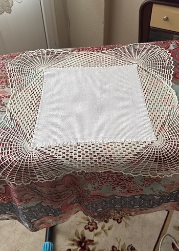 El Yapımı Dantel Örtü - Görsel 3