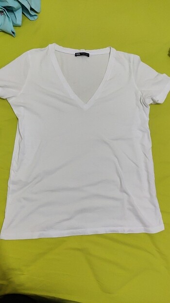 Beyaz tishirt
