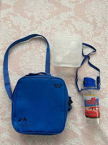 Mavi beslenme çantası,kabı ve suluk