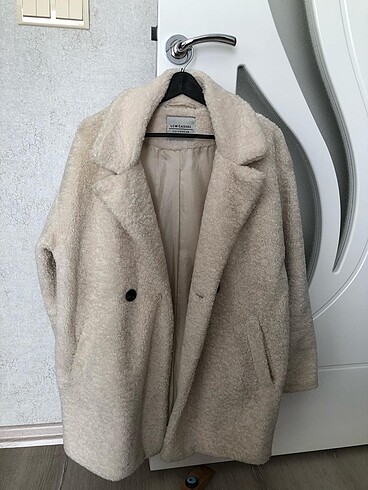LC Waikiki KREM KABAN