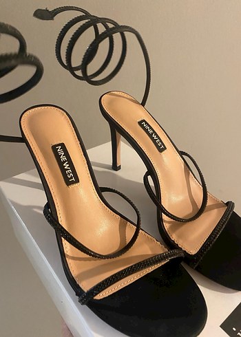 Nine West 38