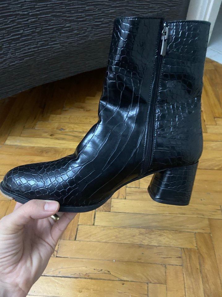 Kadın Bot yenidir - Görsel 3