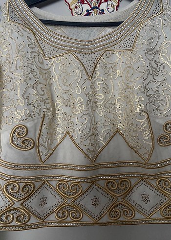 Uzun Kollu İşlemeli Beyaz Abiye Elbisesi - Görsel 6