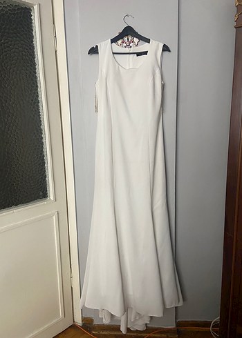 Uzun Kollu İşlemeli Beyaz Abiye Elbisesi - Görsel 2