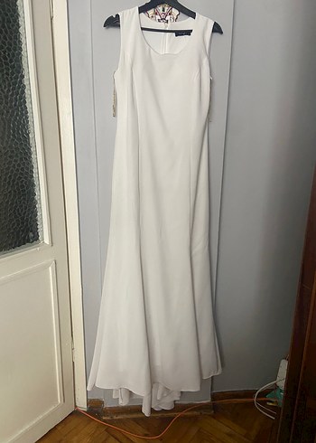 Uzun Kollu İşlemeli Beyaz Abiye Elbisesi - Görsel 3