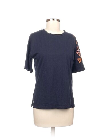 ipekyol T-shirt %70 İndirimli.