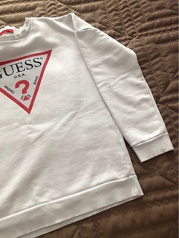 Guess sweat