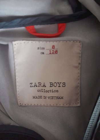 Erkek Çocuk Kırmızı Kapüşonlu Yağmurluk - Görsel 3