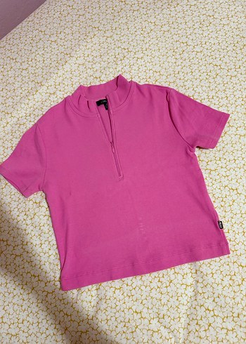 Pembe Kısa Kollu Fermuarlı Tişört