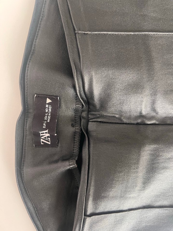 Siyah Deri Dar Kesim Midi Kadın Pantolon - Görsel 3