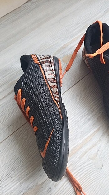 Nike 32 krampon Halı saha