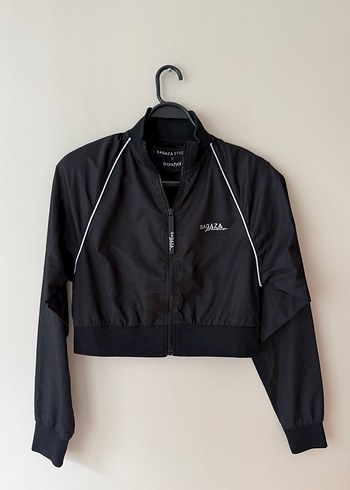 Sagaza Siyah Fermuarlı Kısa Spor Kadın Ceket - Görsel 2