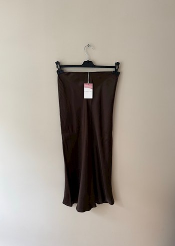 JIMY KEY Dökümlü Kahverengi Saten Kadın Uzun Etek - Görsel 2