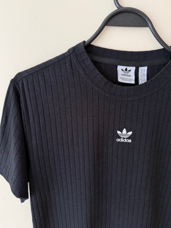 Siyah Adidas Kısa Kollu Kadın Tişört - Görsel 4