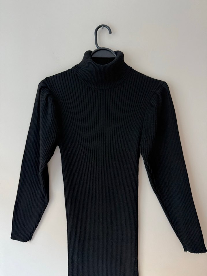 Siyah Boğazlı Fitilli Uzun Triko Elbise - Görsel 3