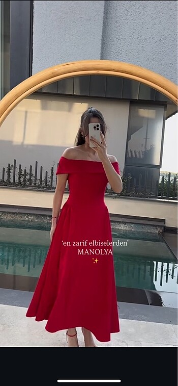 Kırmızı elbise