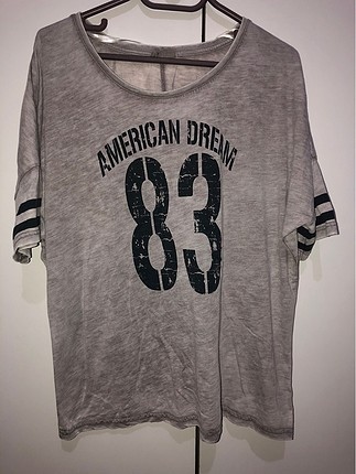 Gri t-shirt