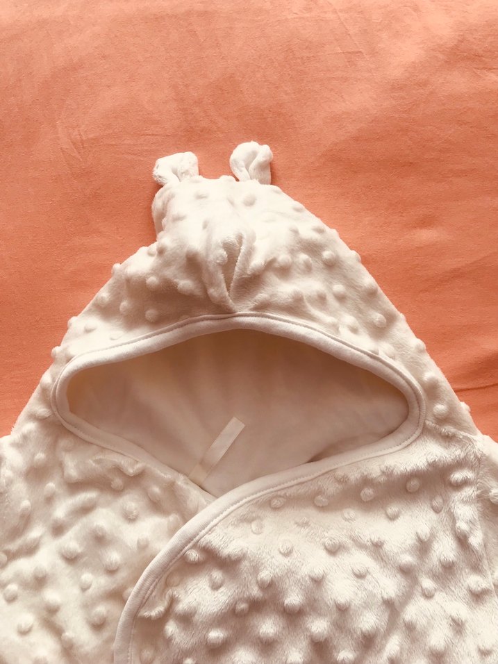 Kapüşonlu Beyaz Örgü Bebek Tulumu - Görsel 2