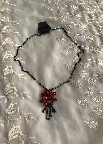 Uzun Kırmızı Gotik Boncuklu Kadın Kolye - Görsel 8