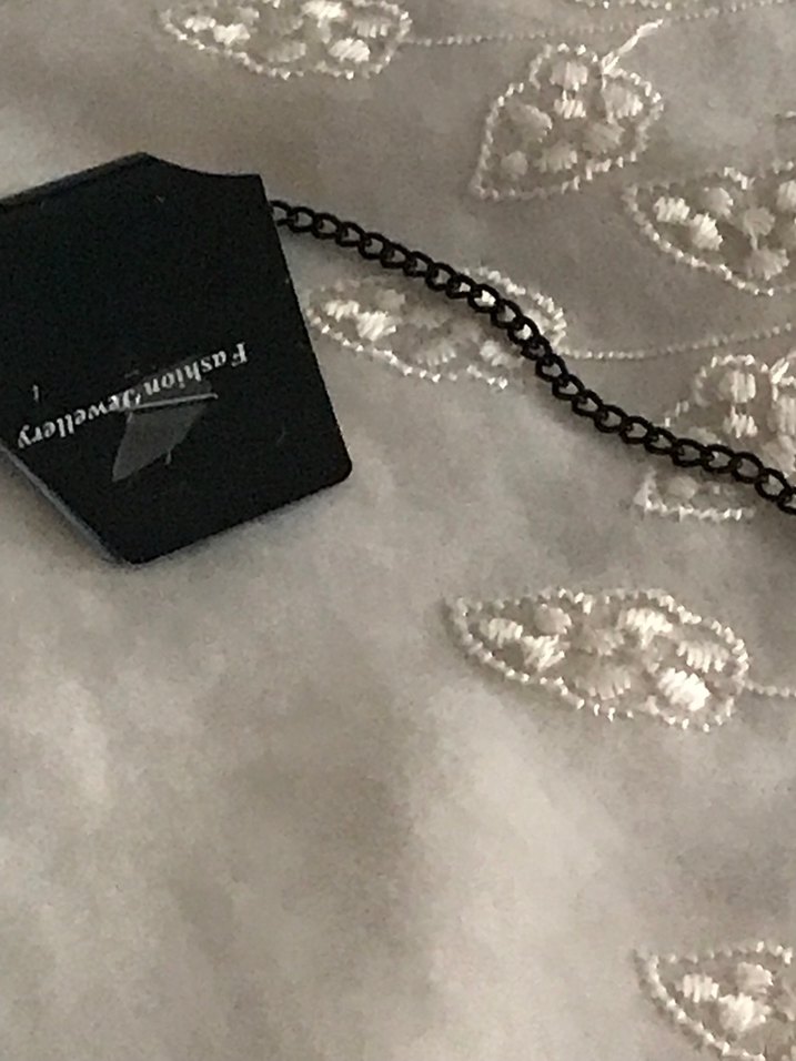 Uzun Kırmızı Gotik Boncuklu Kadın Kolye - Görsel 4