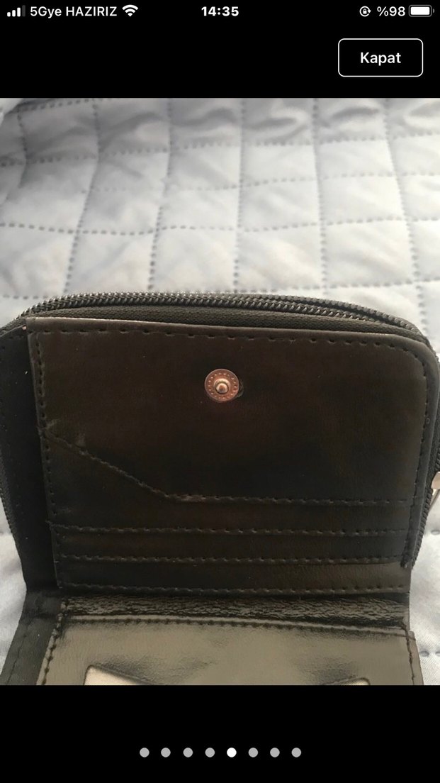 Altın Renk Parlak kadın cüzdanı


 12cm/ 9cm - Görsel 5