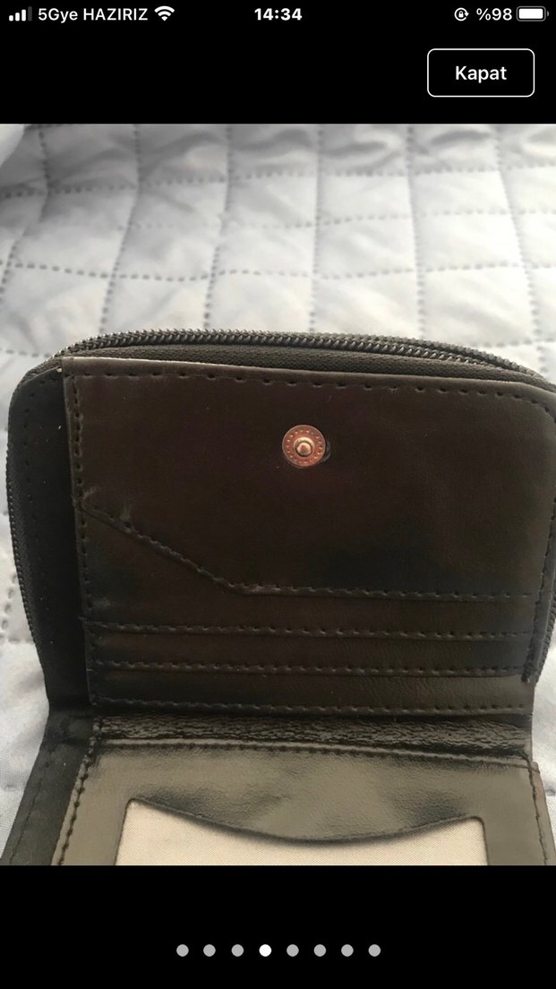 Altın Renk Parlak kadın cüzdanı


 12cm/ 9cm - Görsel 4