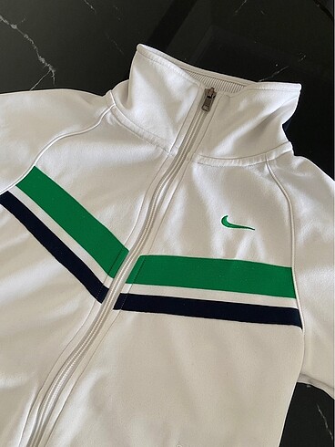 Nike Fermuarlı Üst