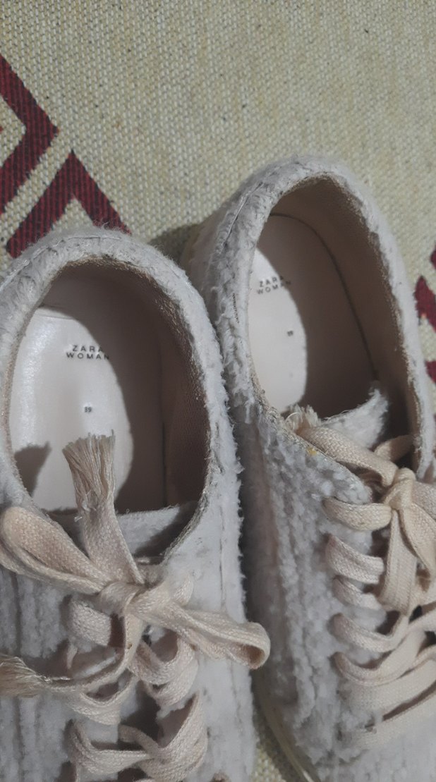 Beyaz Peluş Detaylı Kadın Spor Ayakkabı - Görsel 3