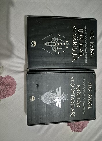 Lordlar ve Varisler Kutulu Set Krallar ve Soytarıları Kutulu Se