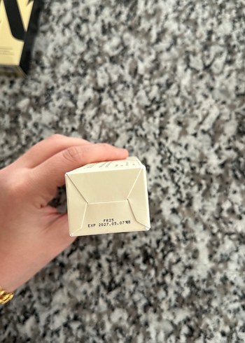 Axis-Y Dark Spot Correcting Glow Serum - Görsel 2