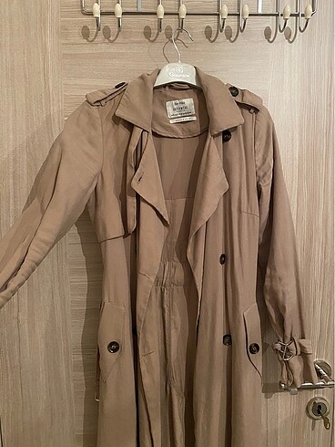 Mevsimlik trenchcoat