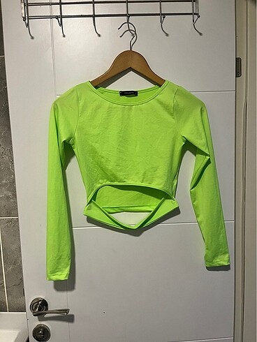 Trendyol & Milla Neon yeşil parmaklı üst