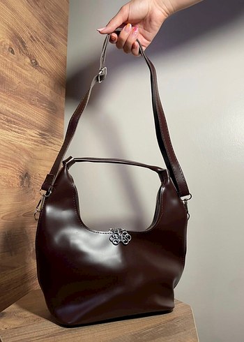 Kahverengi Deri Tokalı Kadın Çantası - Görsel 5
