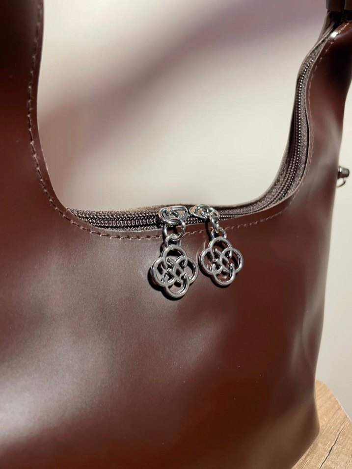 Kahverengi Deri Tokalı Kadın Çantası - Görsel 3