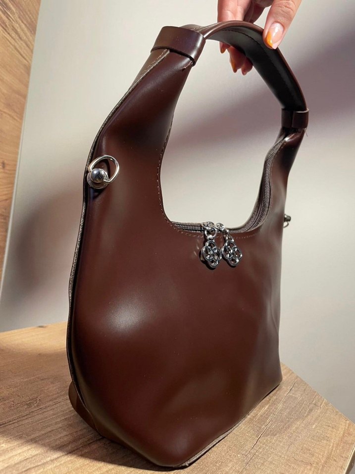 Kahverengi Deri Tokalı Kadın Çantası - Görsel 2